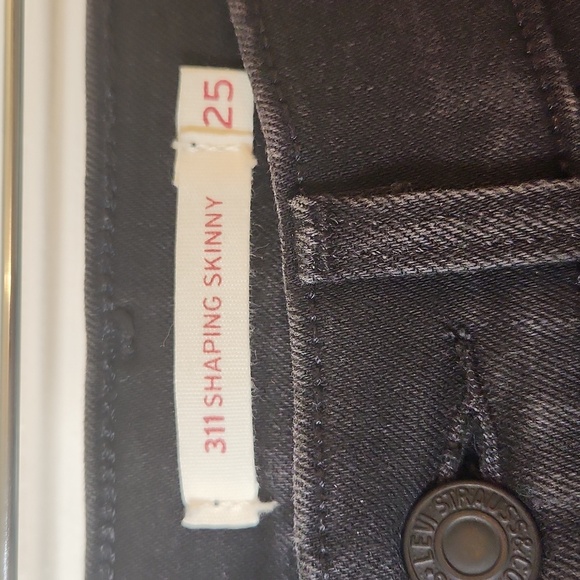 Levi's Women's 311 Shaping Skinny Black Jean Size 25 - Picture 4 of 10